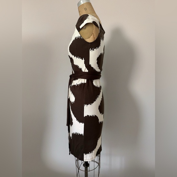 Diane Von Furstenberg “Caledonia” Silk Wrap Knee Length Dress size 0 - Picture 6 of 10